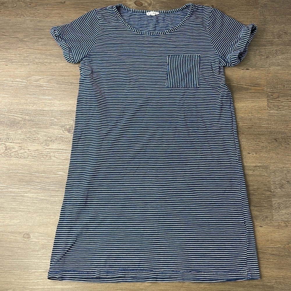 June and Delaney Women’s Blue and White Stripe Short Sleeve Dress, size small